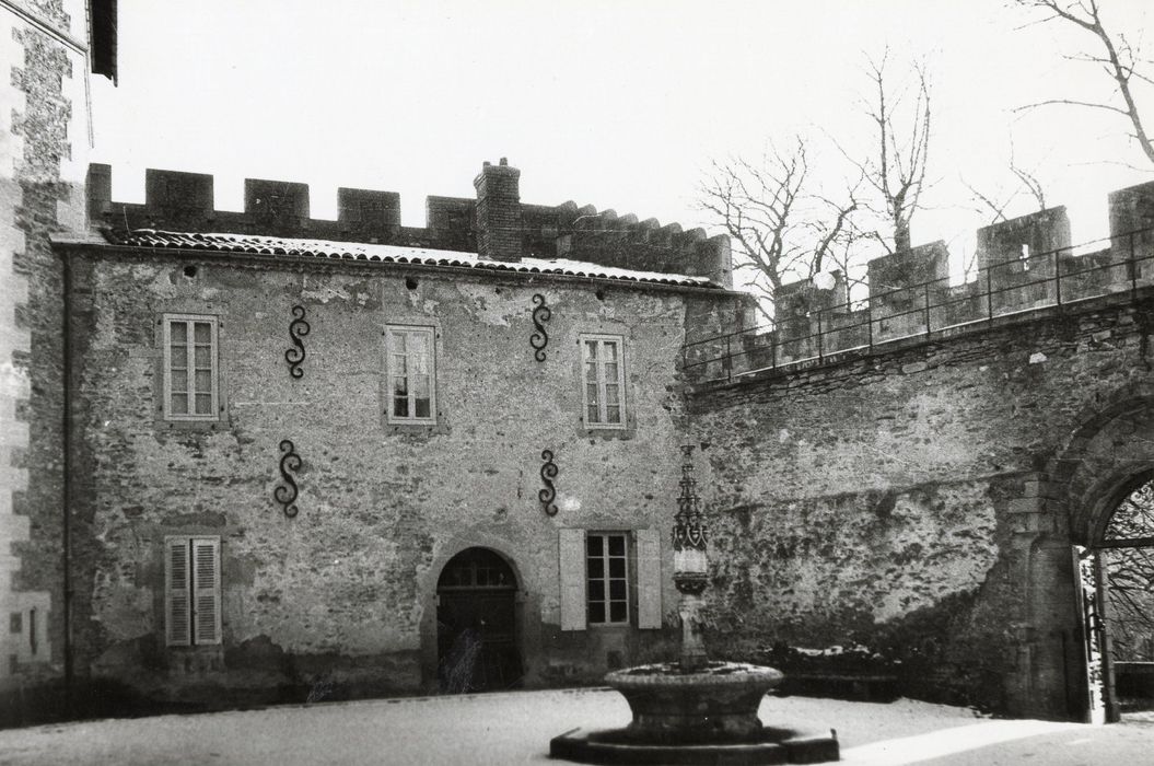 façade nord sur la cour intérieure