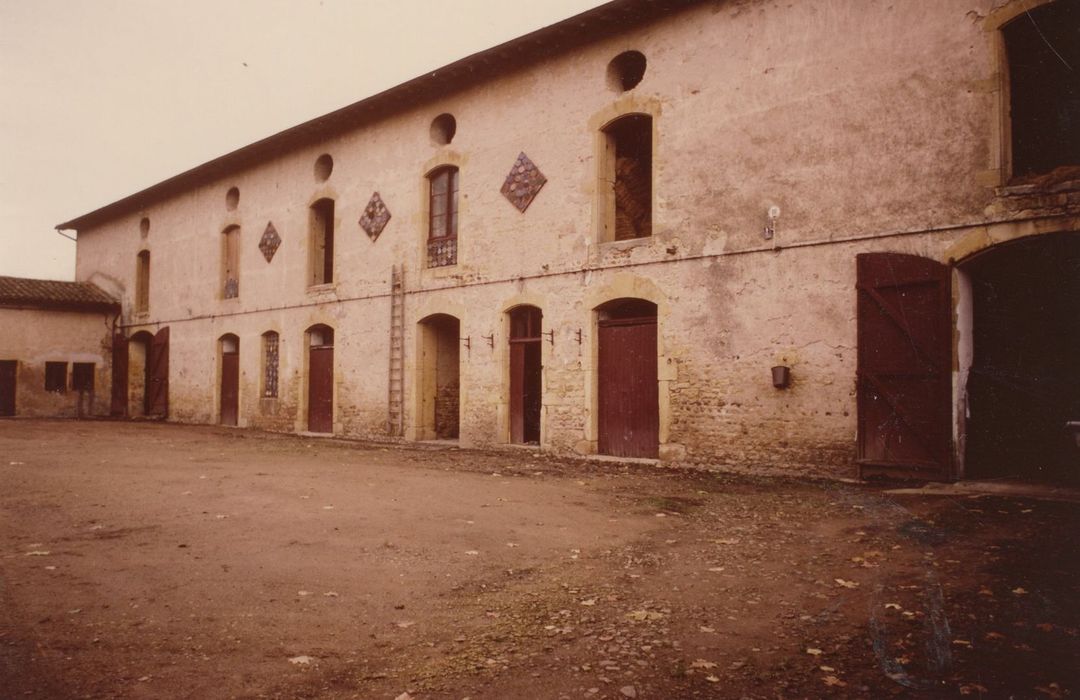 communs, façade nord-ouest