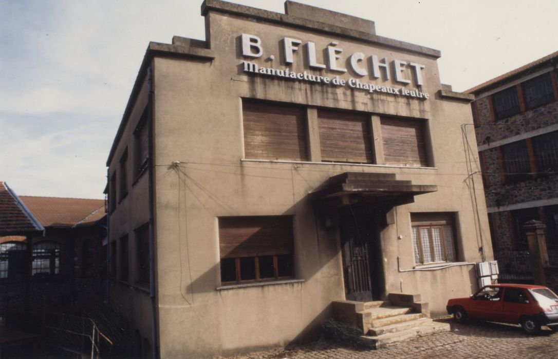 bureaux, façade antérieure