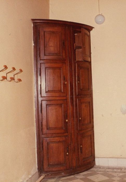 1er étage, armoire d’angle