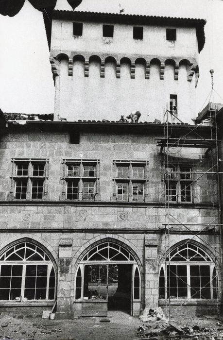 cour intérieure, aile est, façade sud, vue partielle