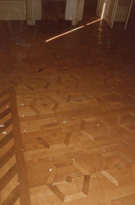 pièce non localisée, vue partielle du parquet