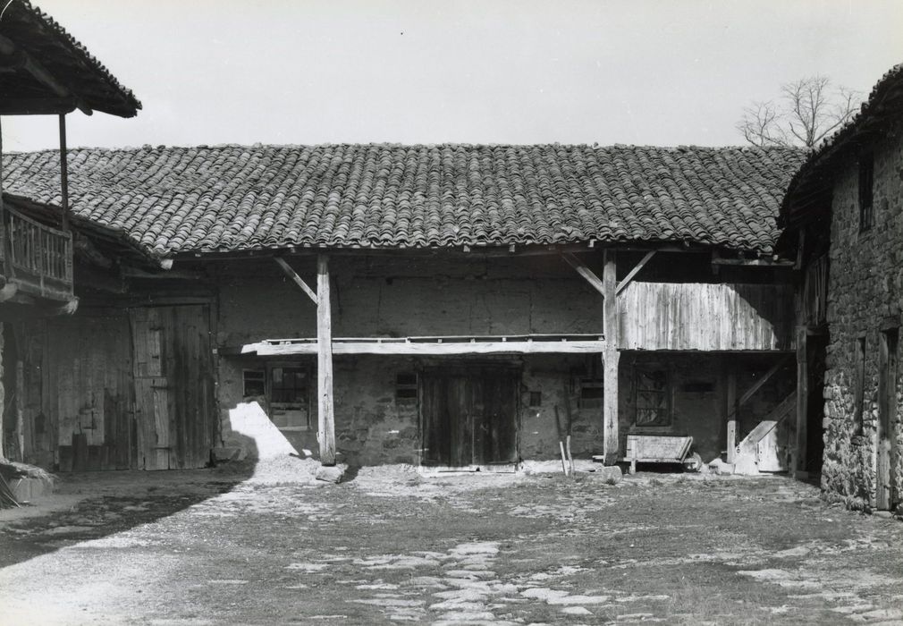 cour intérieure, bâtiment nord, façade sud