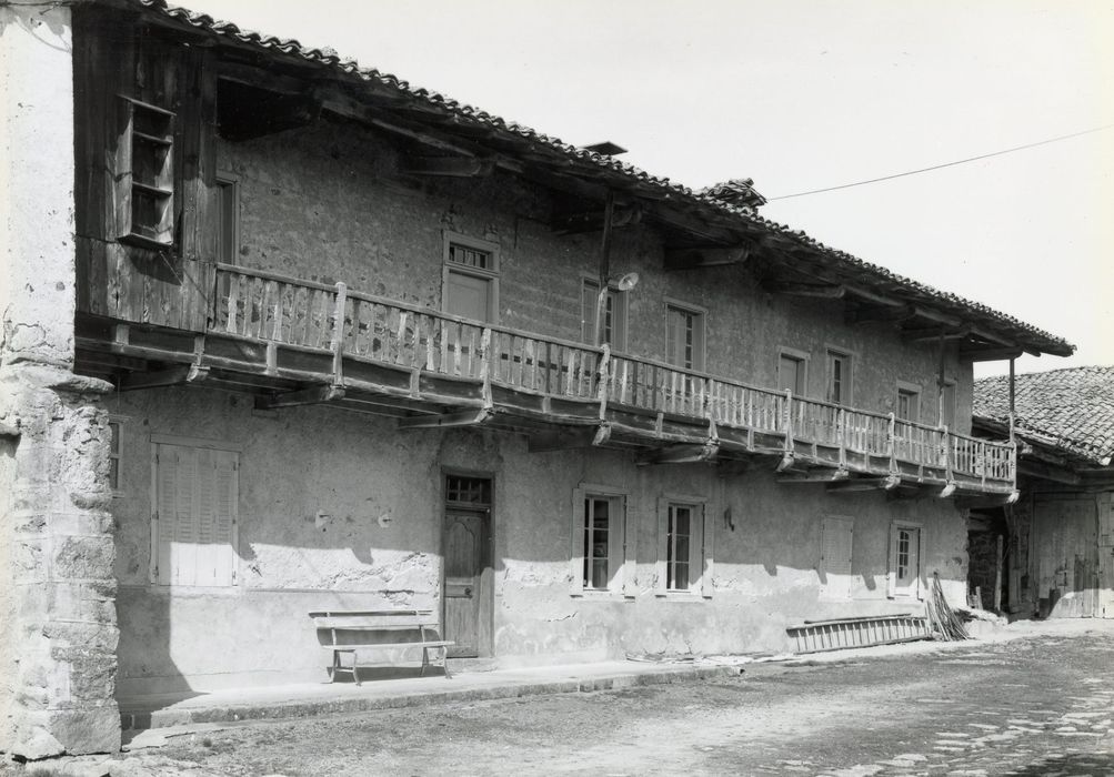 cour intérieure, logis, façade est