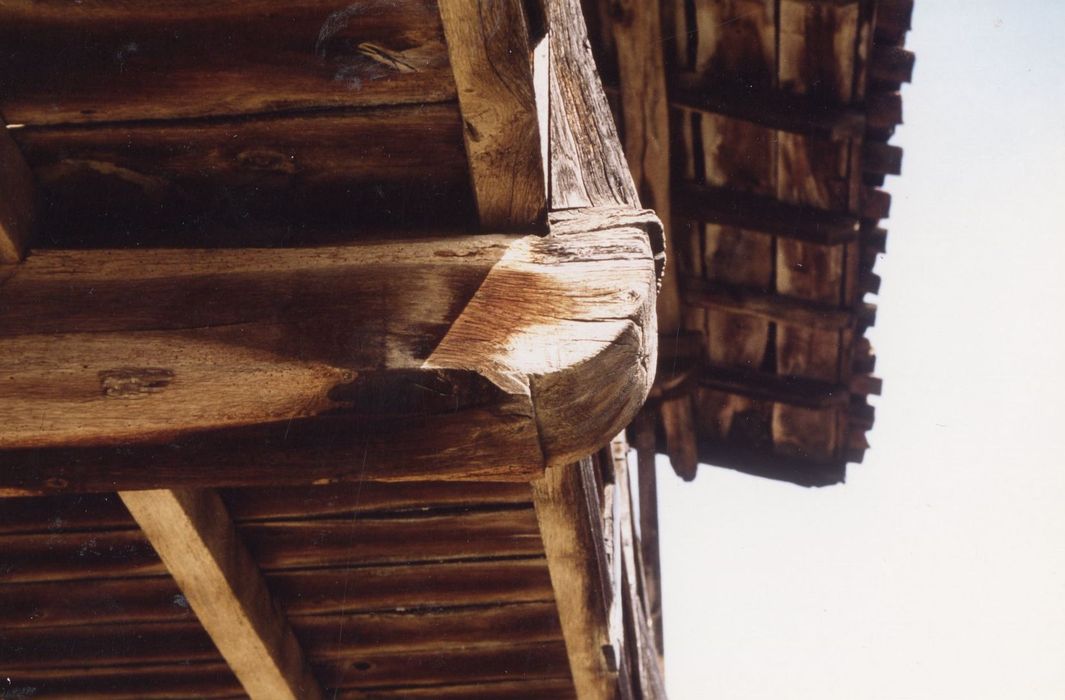 cour intérieure, logis, façade est, détail des assemblages