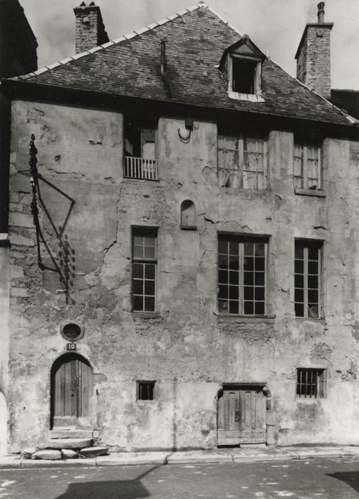 façade sur la rue des Granges