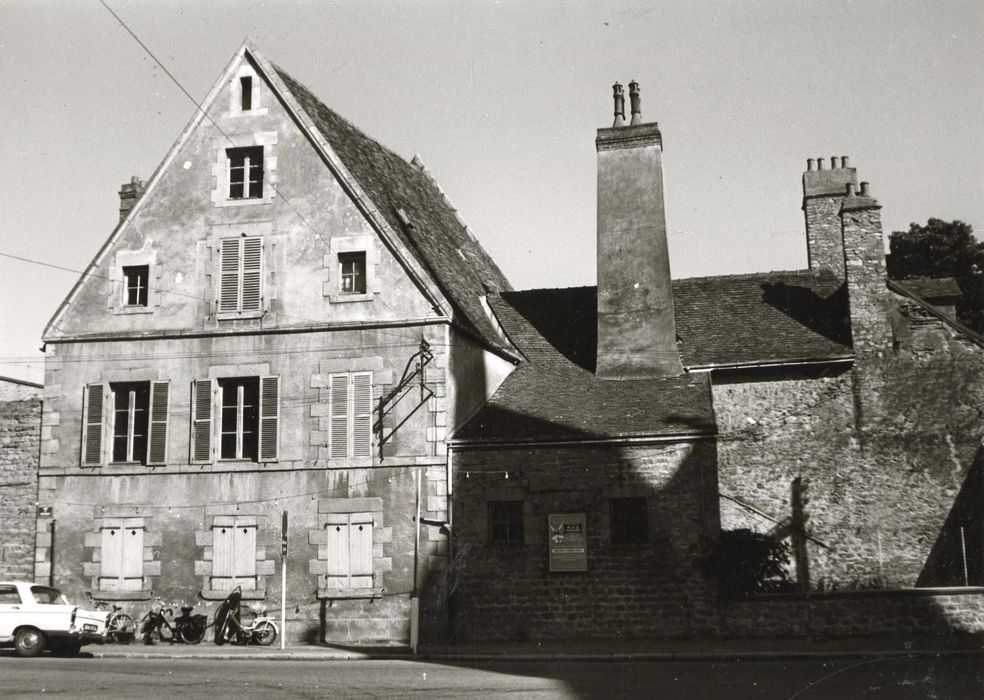 façade sur la rue Fresnay