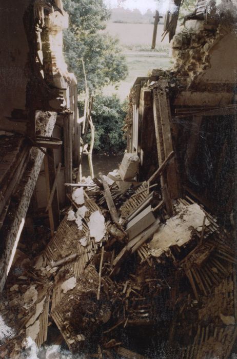 aile ouest, pavillon sud, façade sud, vue partielle de l’effondrement