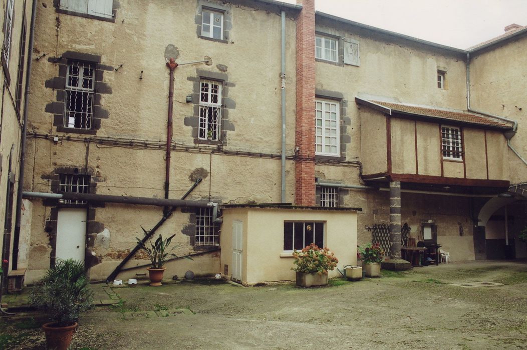 cour intérieure, aile sud, façade nord