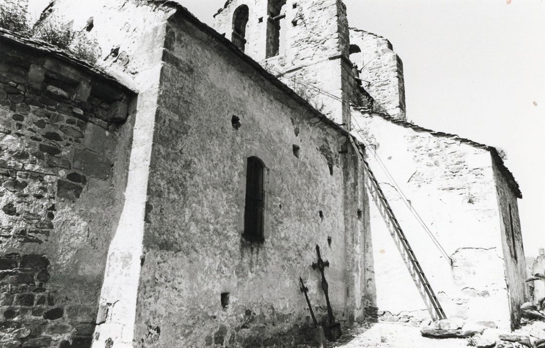 façade latérale sud, vue partielle