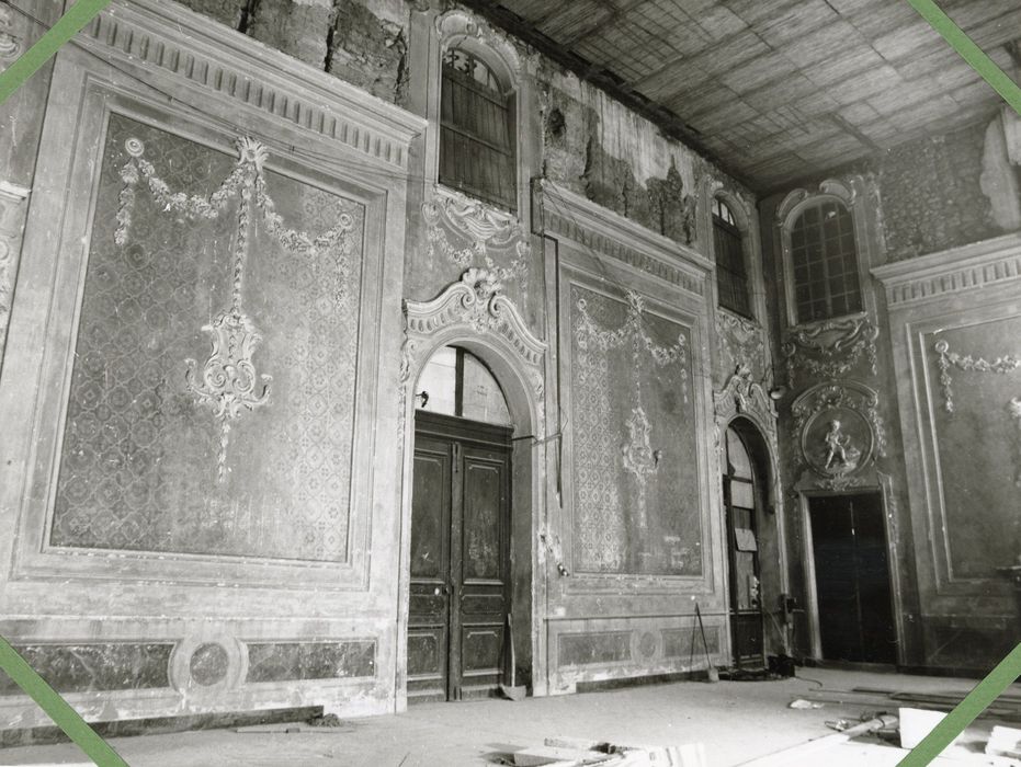 grand salon, vue partielle