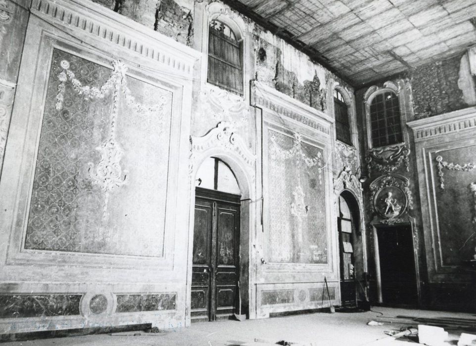 grand salon, vue partielle