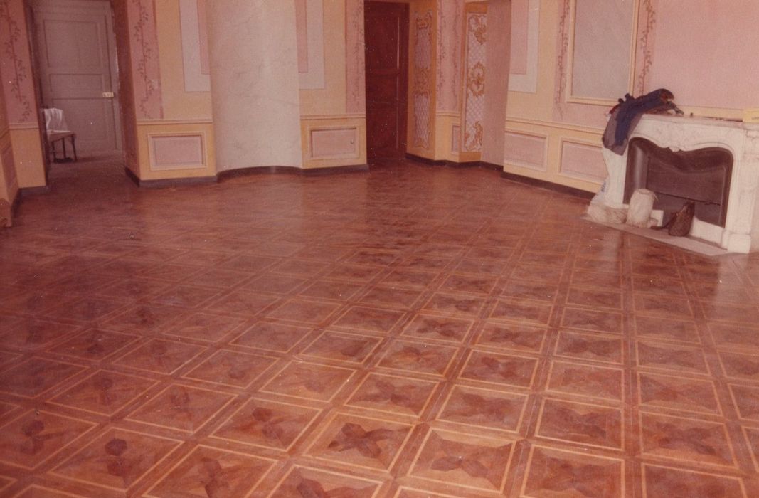 salon de l’évêque, vue partielle du parquet