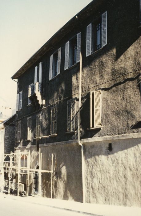 façade sur la rue du Collège