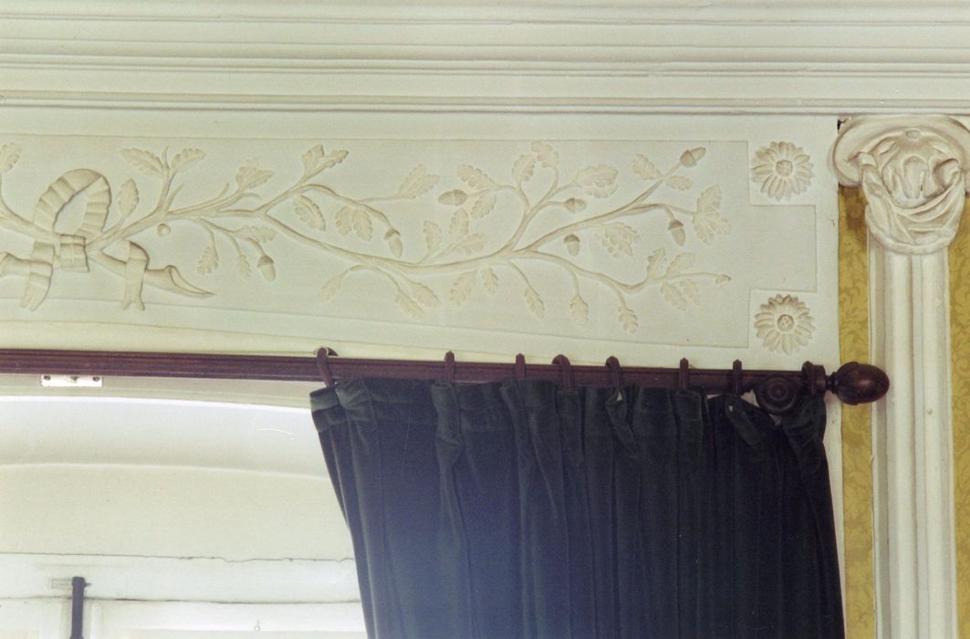 grand salon, détail du décor stuqué