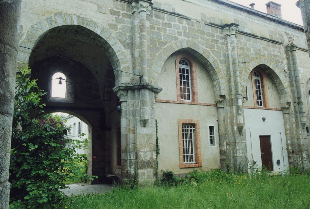 ancienne église abbatiale, bas-côté sud