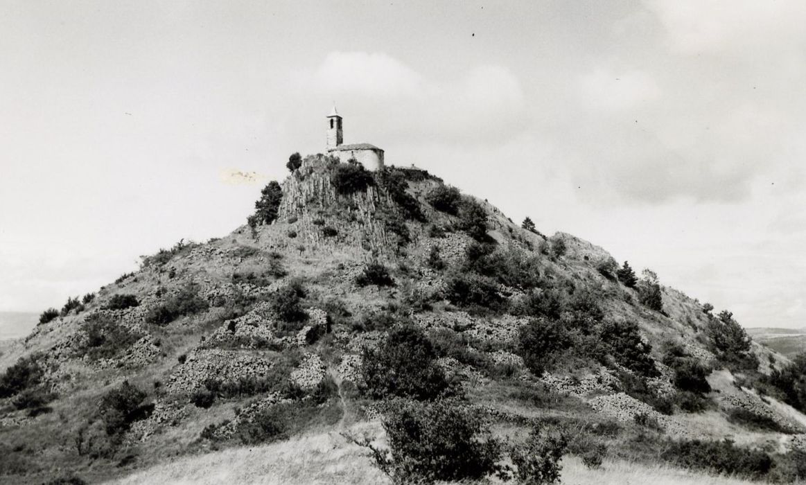 vue générale de la chapelle dans son environnement