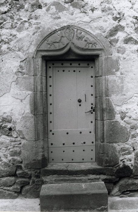 porte d’accès sur rue