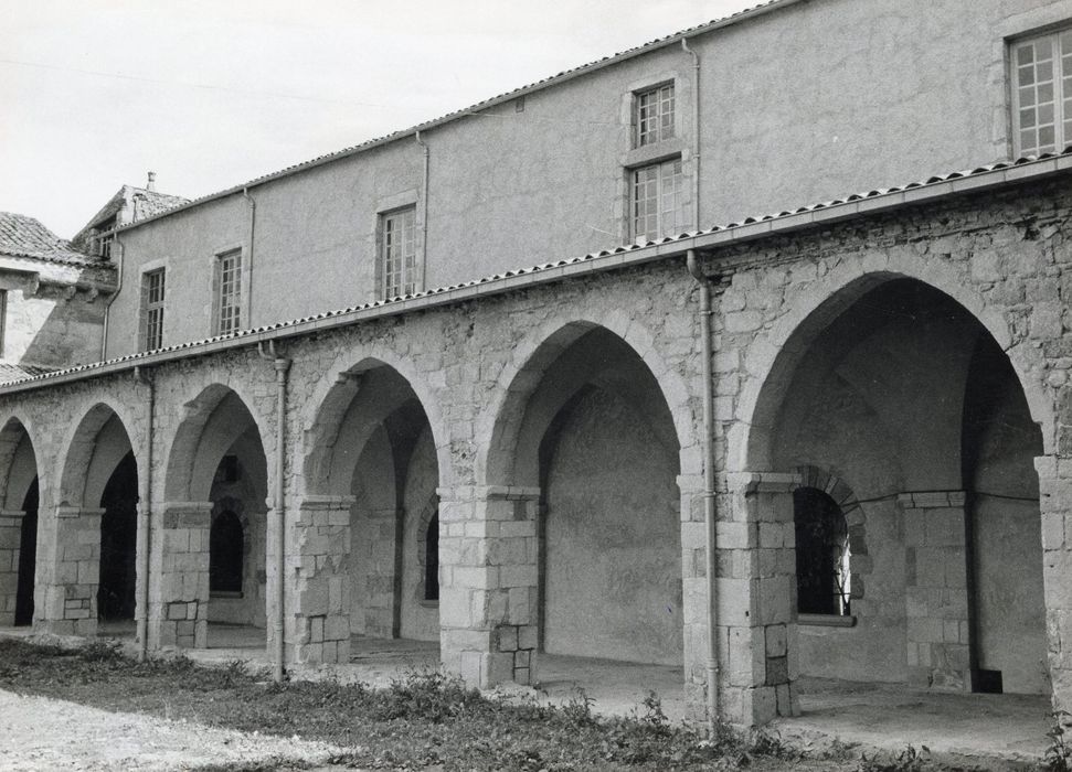 cloître, galerie sud