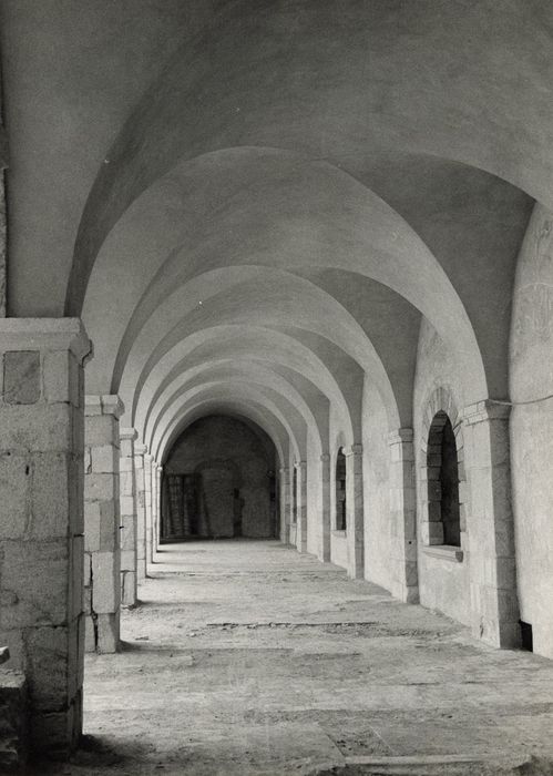 cloître, galerie sud