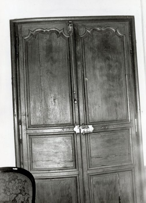 salle à manger, détail des vantaux de porte