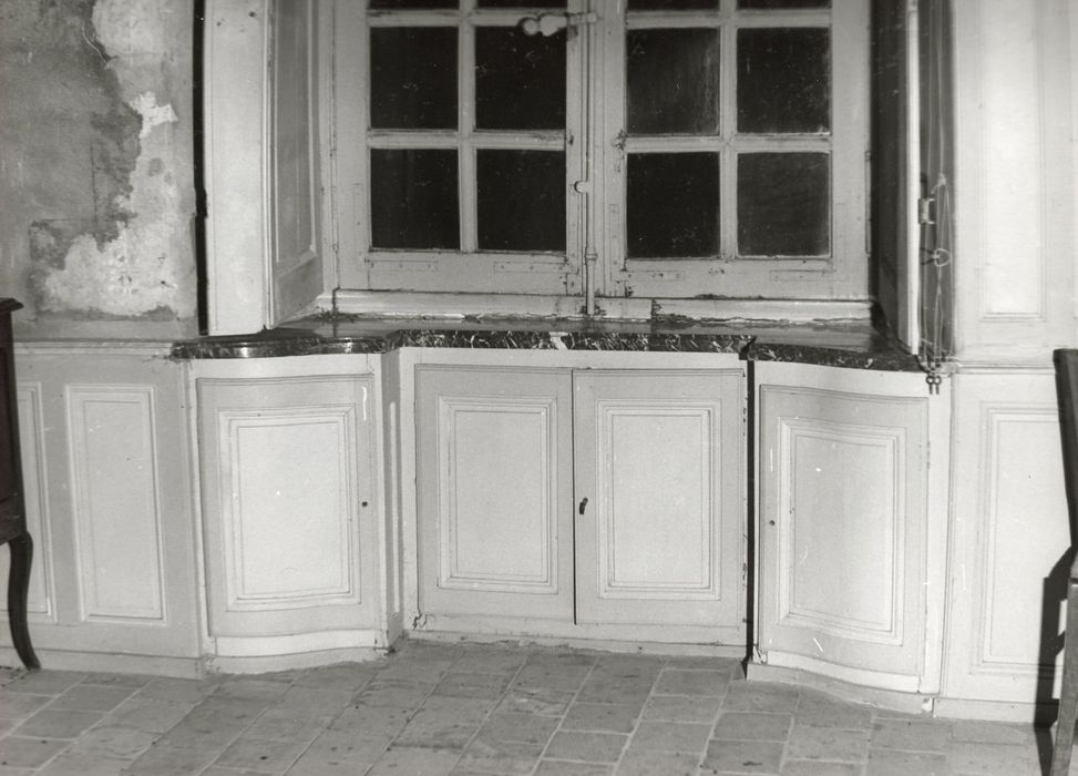 chambre sud, détail des placards de fenêtre