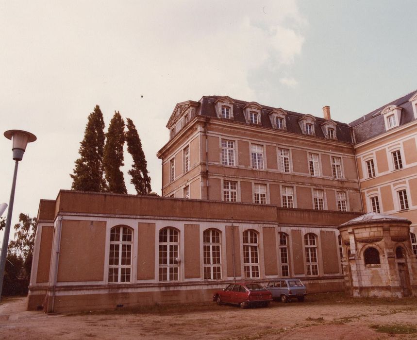 avant-corps ouest, façades sud et est