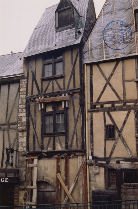 façade sur la rue du Pilier Rouge