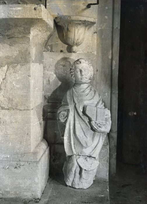 statue : Saint non identifié