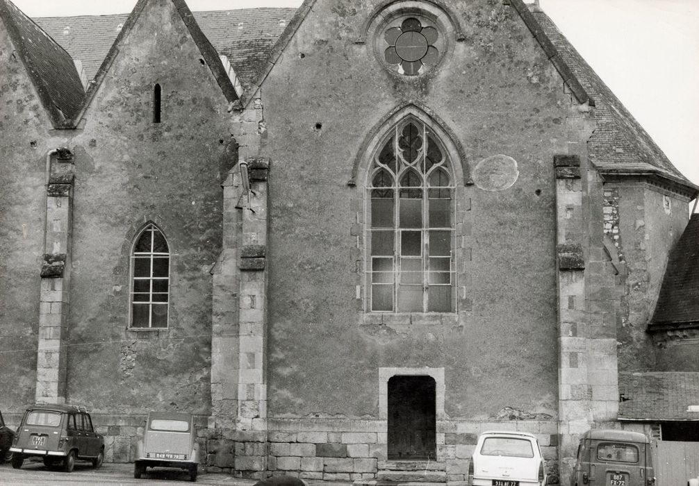 façade latérale sud, vue partielle