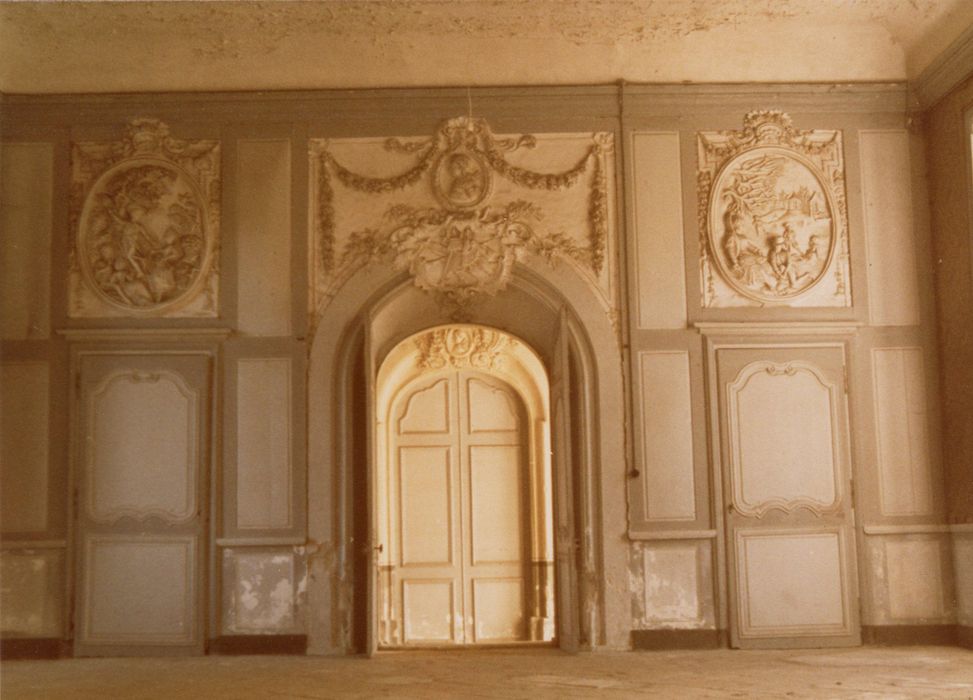 grand salon, vue partielle des décors