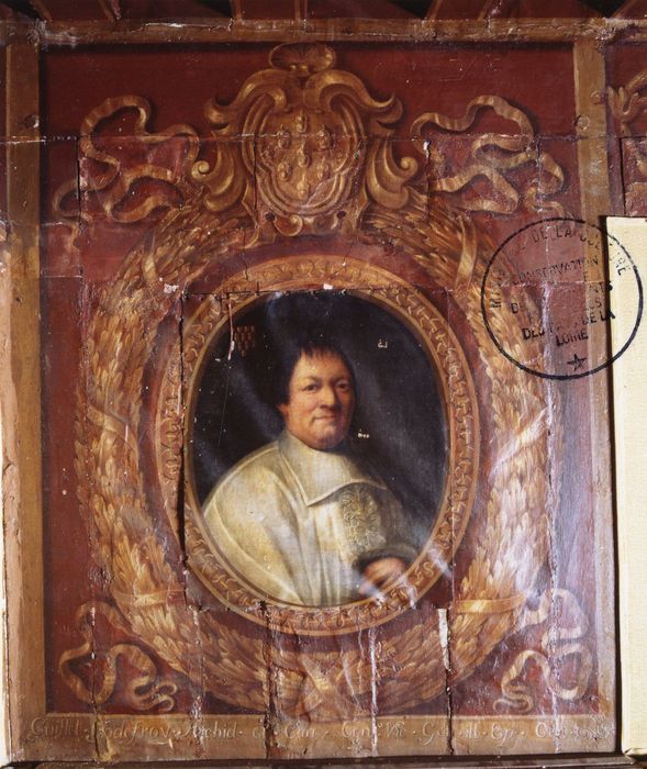 rez-de-chaussée, salle de droite, vue partielle du décor peint : Portrait de Guillaume Godefroy