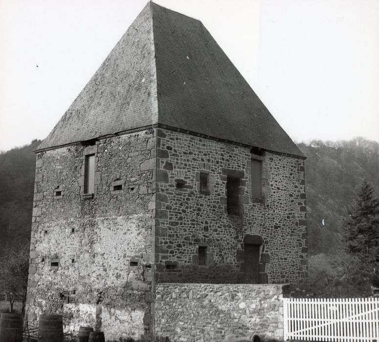 pavillon carré, façades sud et est