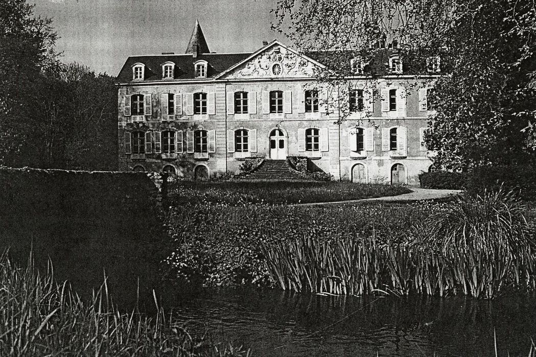 façade est, vue partielle (photocopie numérisée)
