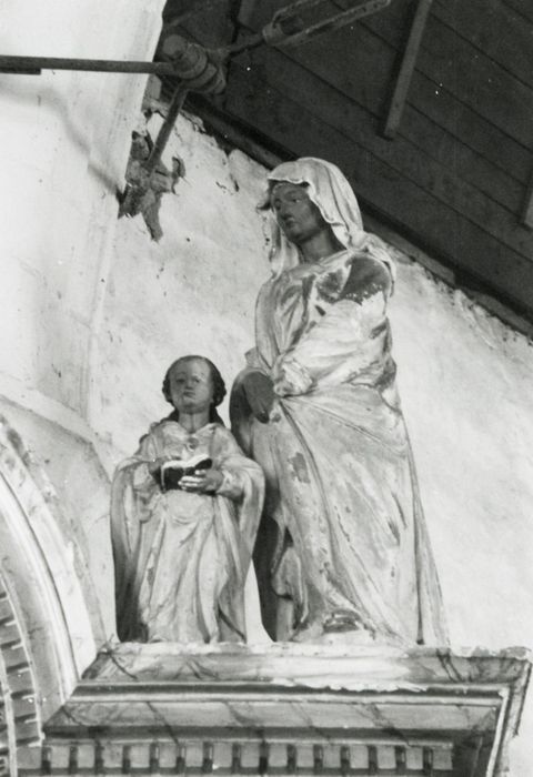 statue : Sainte Anne et la Vierge