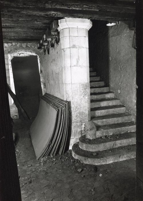 sous-sol (niveau primitif), escalier