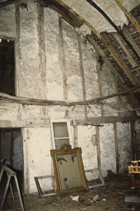 corps de logis, grande salle de l’étage, cloison en pan-de-bois