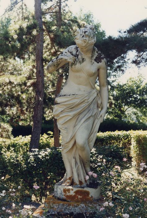 parc, détail d’une statue : Vénus