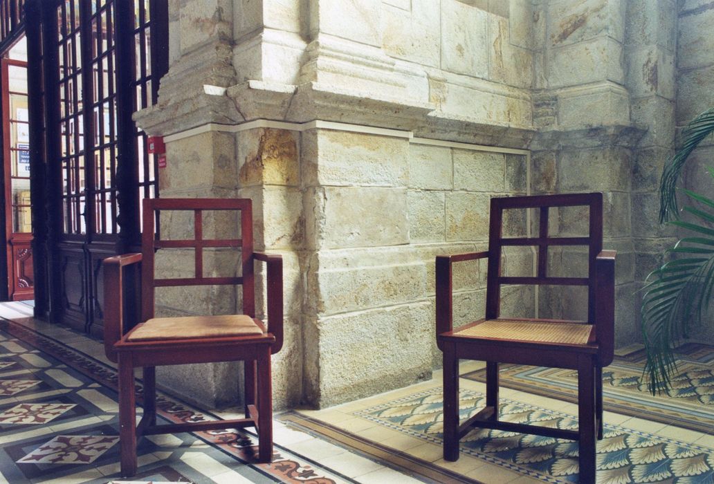 chaises