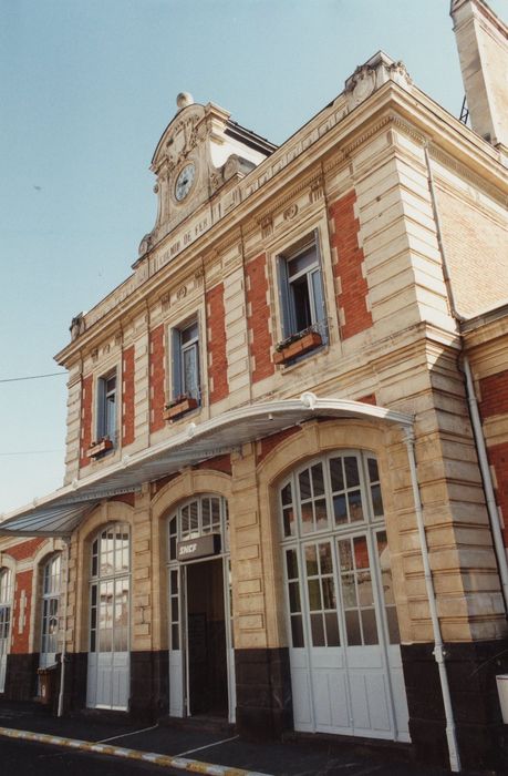 façade ouest, pavillon central