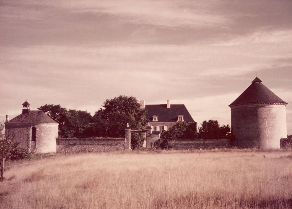 vue partielle des bâtiment depuis le Sud