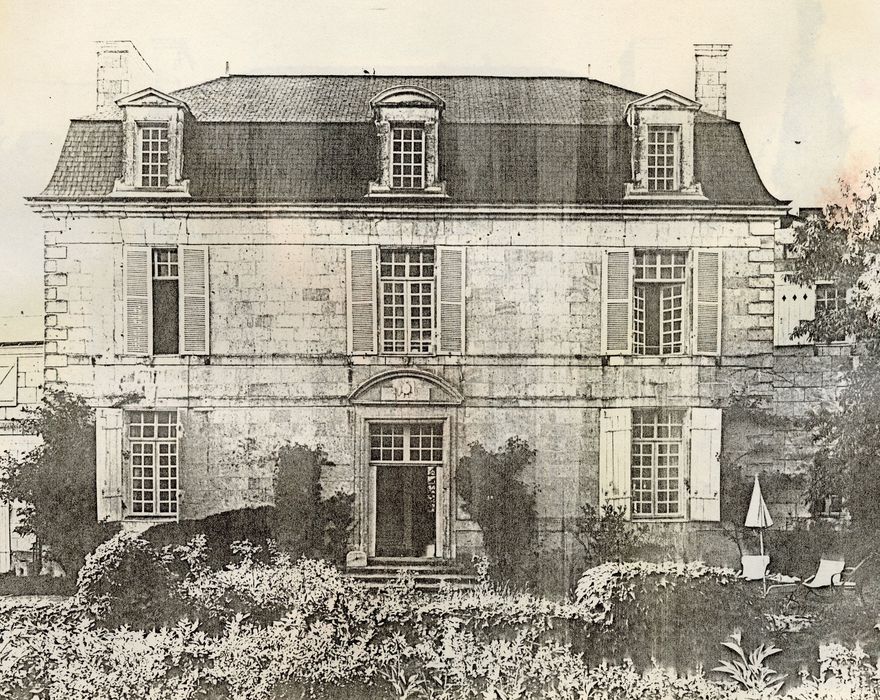 façade antérieure (photocopie numérisée)