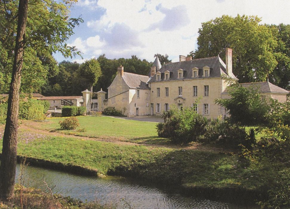 vue générale des bâtiments dans leur environnement depuis le Nord-Ouest (photocopie numérisée)