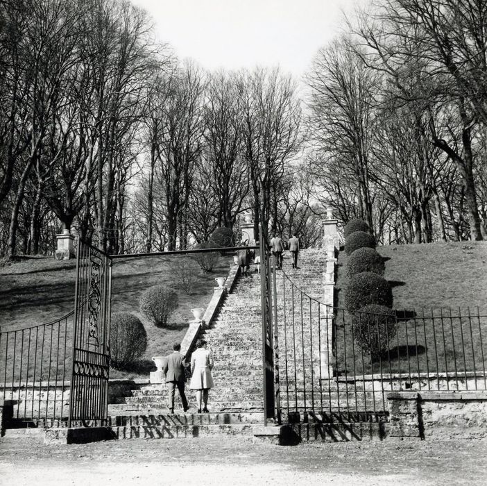 parc, escalier monumental ouest