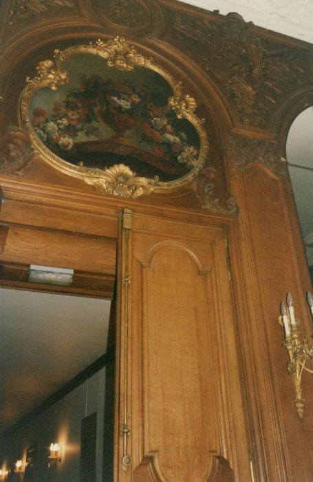 rez-de-chaussée, salon d’honneur, détail d’un dessus-de-porte