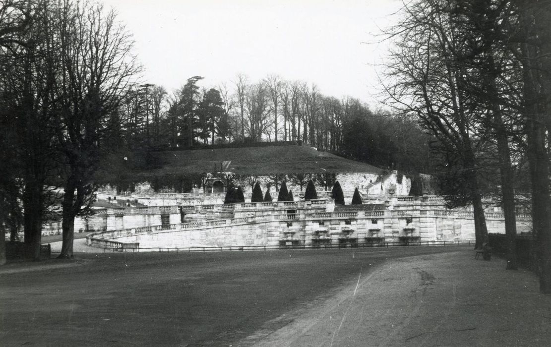 Fer à Cheval, ancienne rampe d’honneur d’accès au château