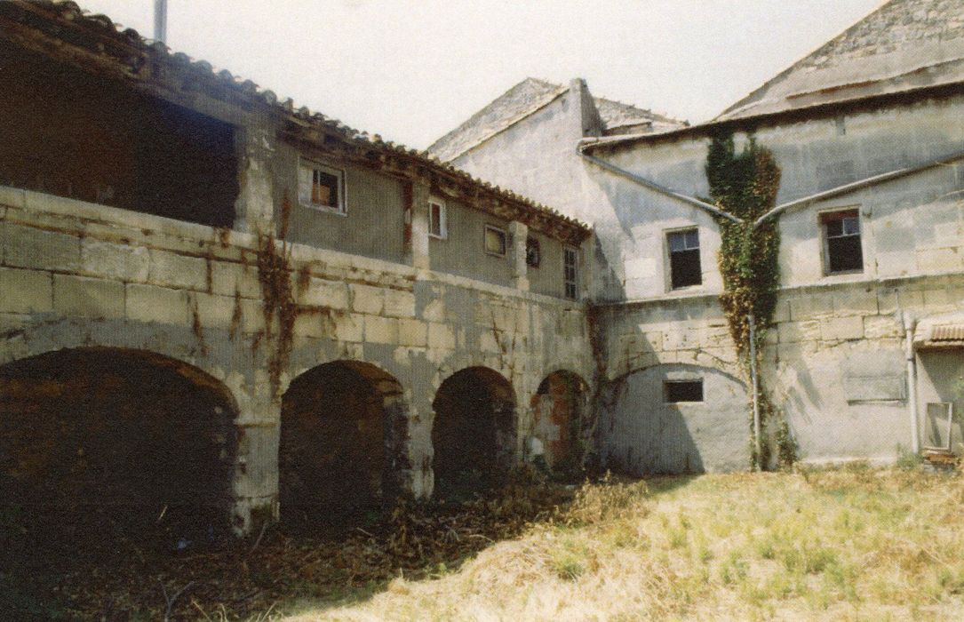 aile ouest, jonction avec le bâtiment nord (photocopie numérisée)