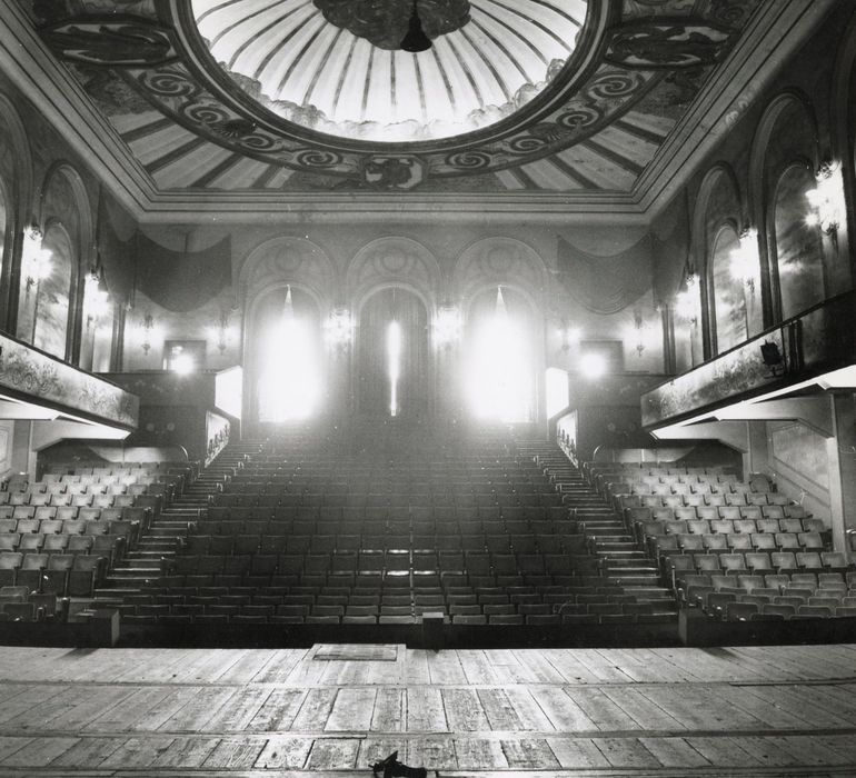 théâtre, vue générale des gradins