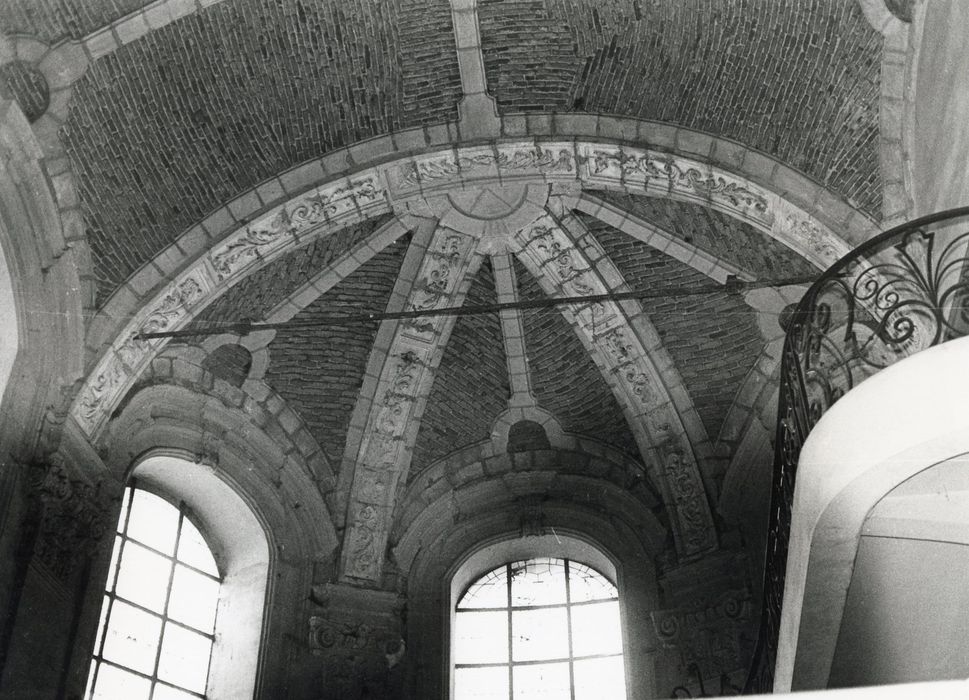 chapelle, vue partielle des voûtes du choeur