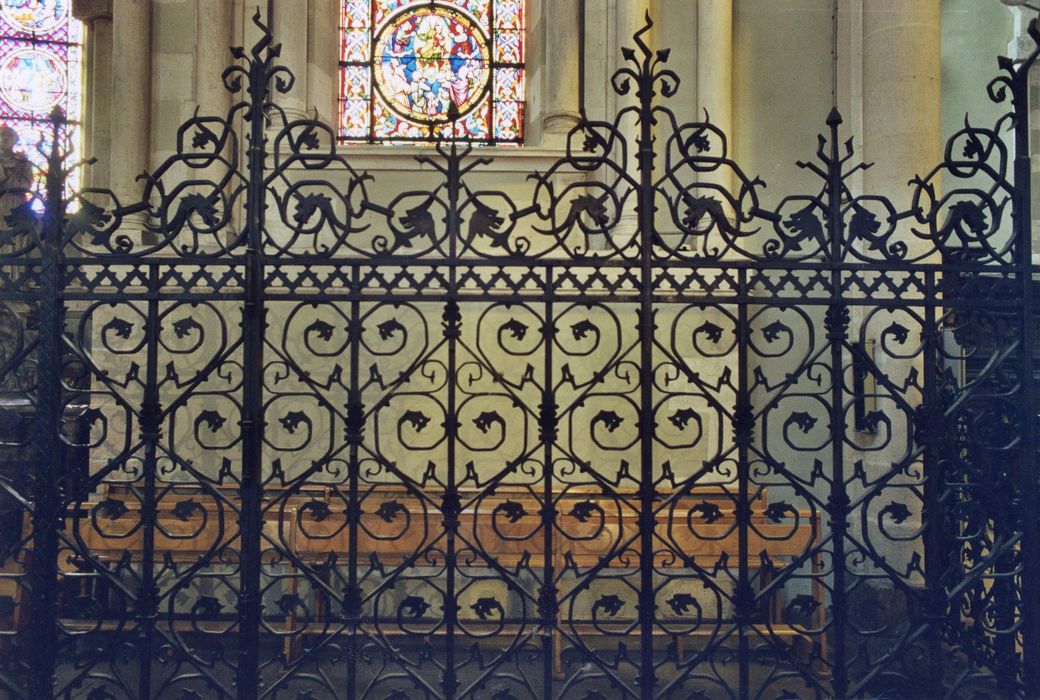 grille de clôture du choeur, vue partielle